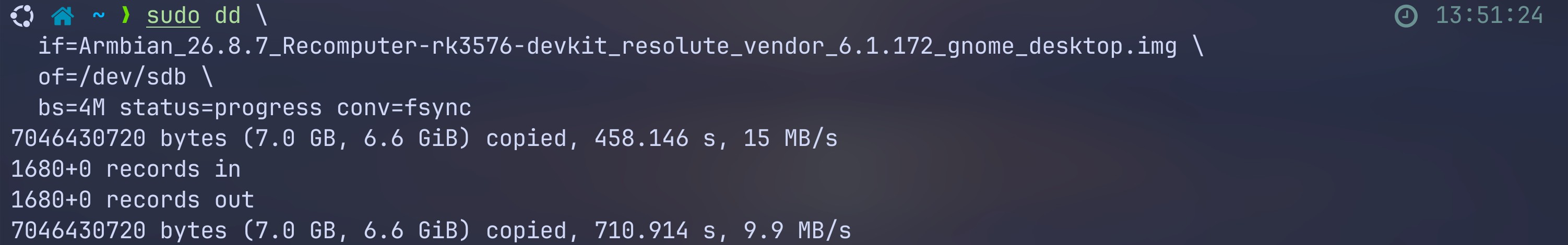 Escritura con dd finalizada en Linux, con el resumen final de transferencia