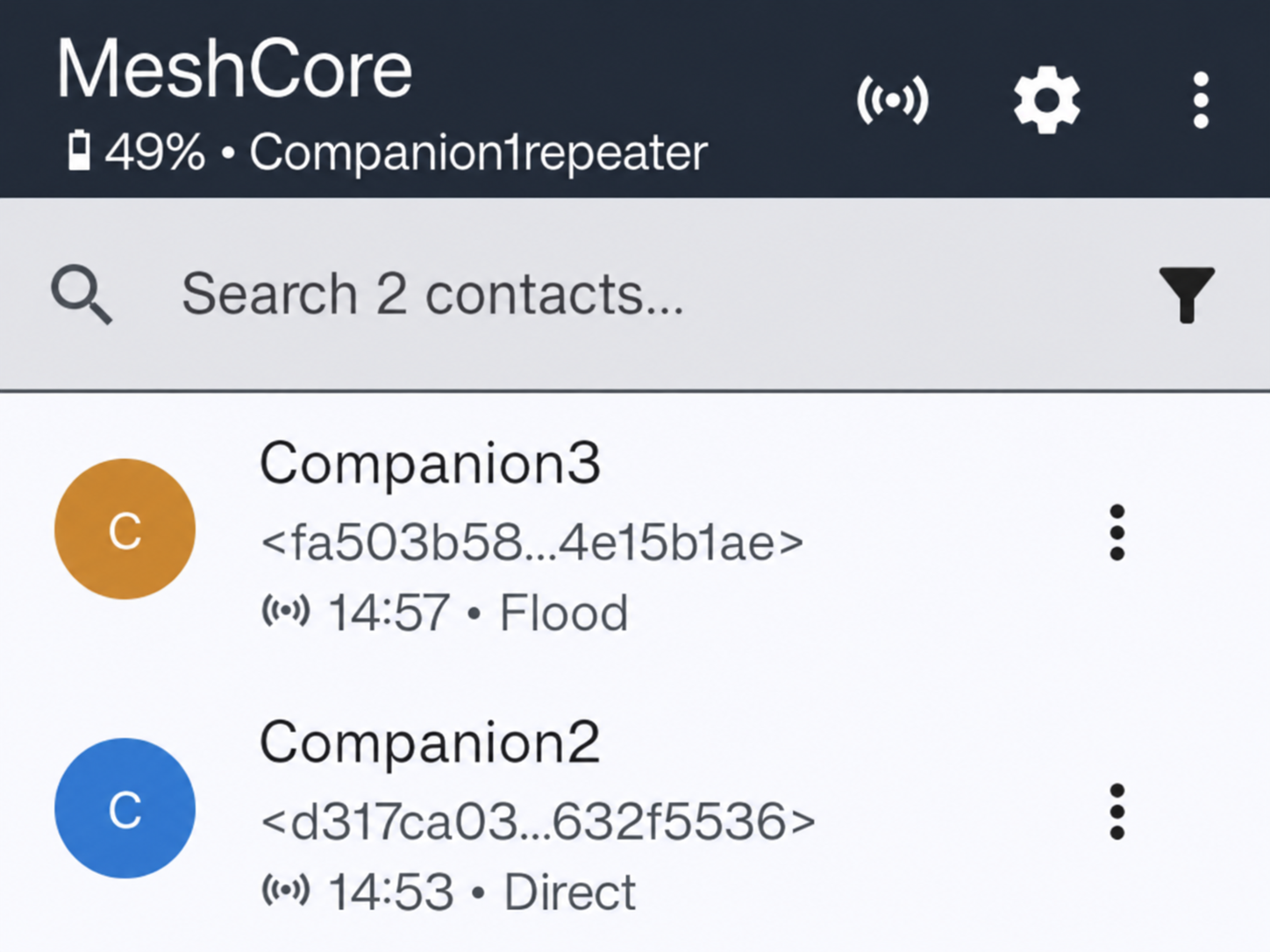 Lista de contactos de Companion1 mostrando Companion2 y Companion3