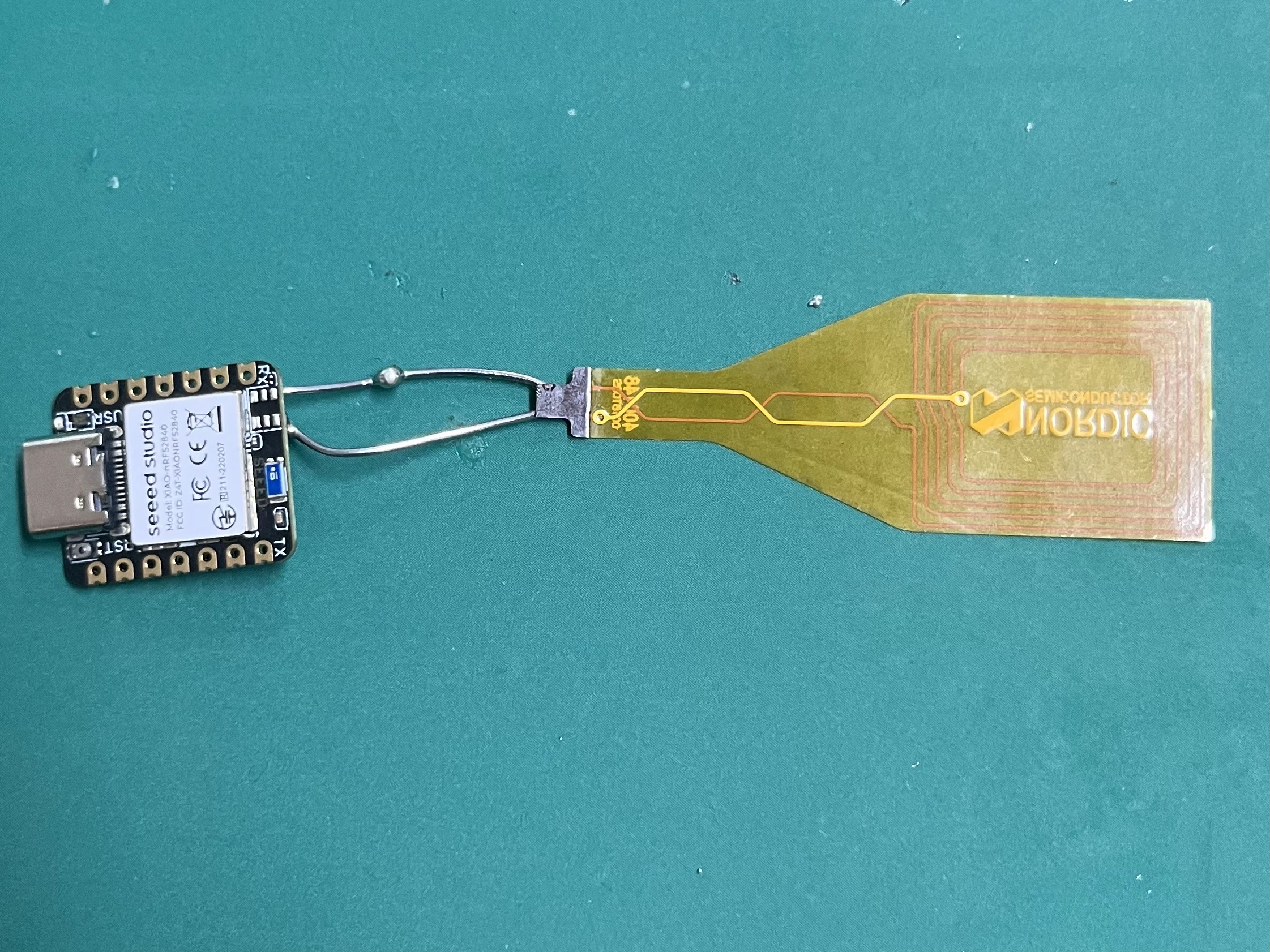 Antenna soldered to XIAO front view
