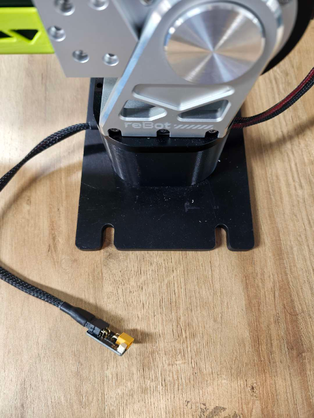 Connect the robotic arm to the adapter board