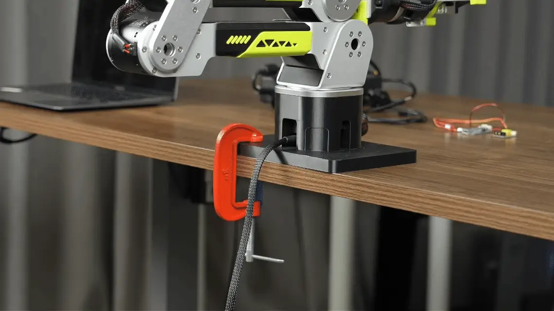 Connecting the B601 DM (follower arm)